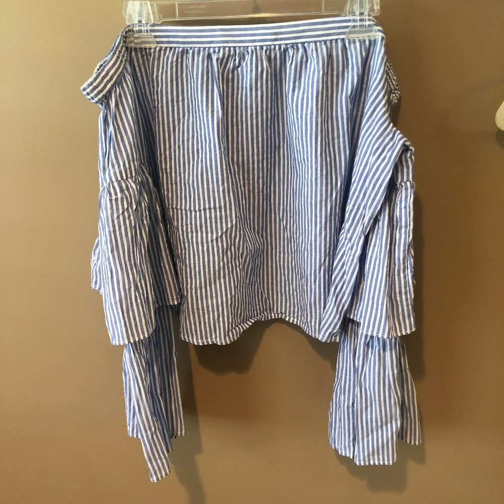 Off the shoulder ruffle blouse!